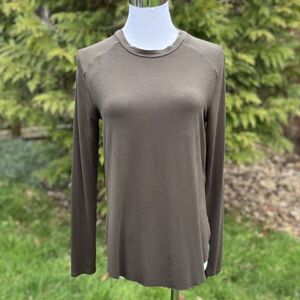 Halogen by Nordstrom Long Sleeve Scallop Hem Top Brown Small